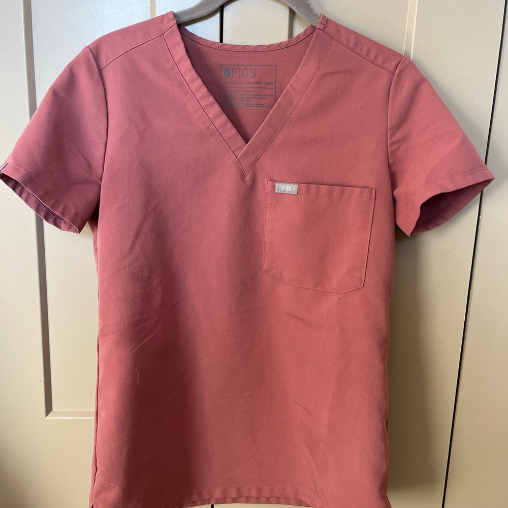 Figs Rose V-Neck Scrub Top